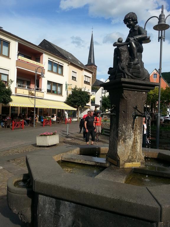Pension "Am Markt" Treis-Karden Luaran gambar